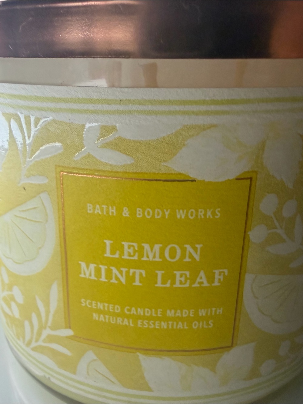 Bath & Body Works Lemon Mint Leaf 3-Wick Candle - Light Yellow - Picture 3 of 3